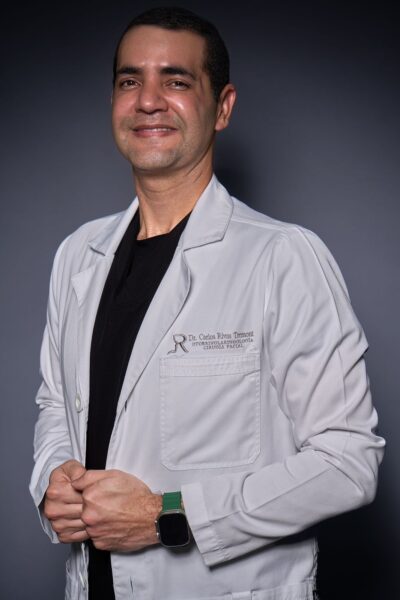 DR. CARLOS RIVAS TREMONT​